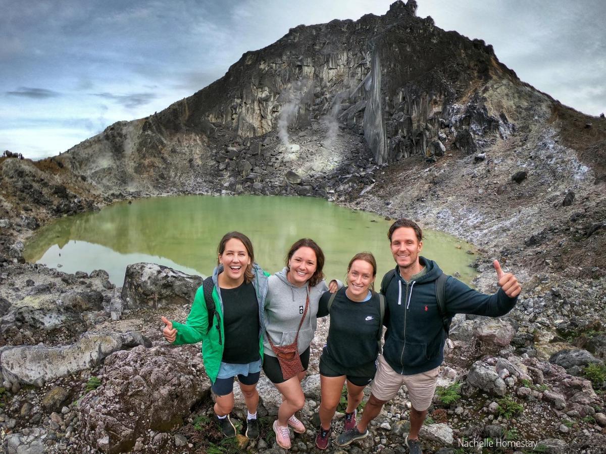 Nachelle Homestay เบอราสตากี ภายนอก รูปภาพ
