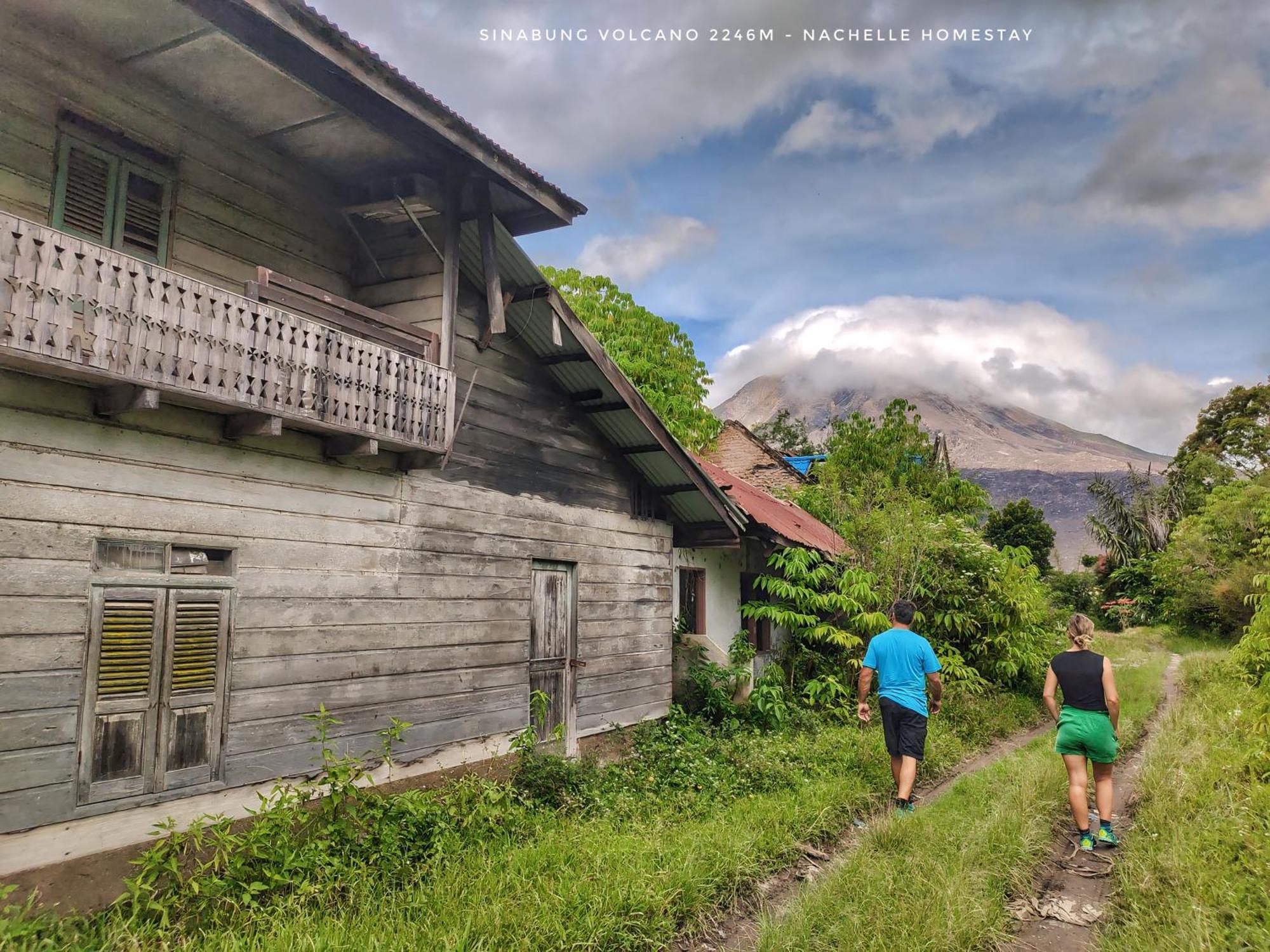 Nachelle Homestay เบอราสตากี ภายนอก รูปภาพ